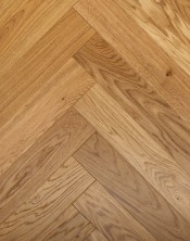 OAK HERRINGBONE VARNISHED