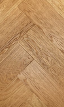 OAK HERRINGBONE VARNISHED