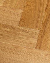 OAK HERRINGBONE VARNISHED