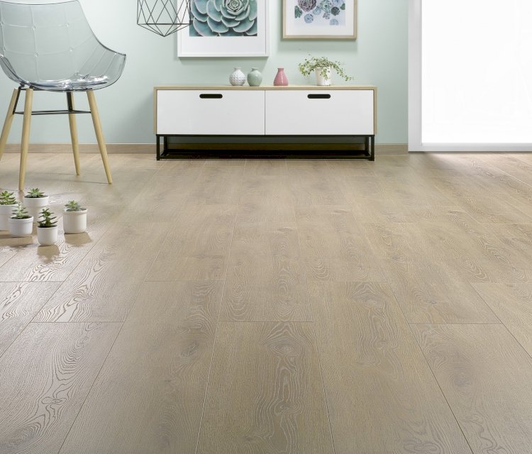 OSMOZE 529 ALMOND OAK