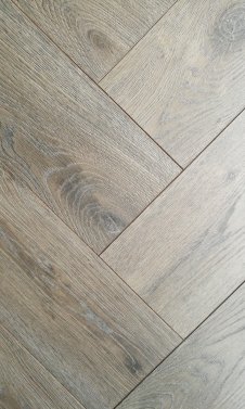 Herringbone 542 Aronia Oak