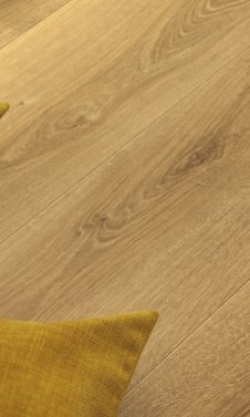 L0334-03589 CHATEAU OAK