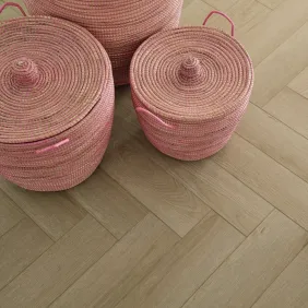 Rakinamos vinilinės grindys eglute Parquetvinyl Sava Herringbone Almond SAV HB-2254-IB