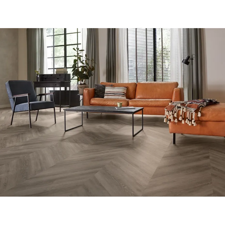 Klijuojamos vinilinės grindys mFLOR Parva Oak Chevron 42217 Lombardia
