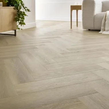Rakinamos vinilinės grindys eglute Arbiton Amaron Herringbone EIR CAS 236 Deventer Oak