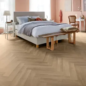 Rakinamos vinilinės grindys eglute mFLOR Solcora+ 55-05 Parva River Oak 56419 Rhone