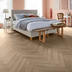 Rakinamos vinilinės grindys eglute mFLOR Solcora+ 55-05 Parva River Oak 56425 Douro