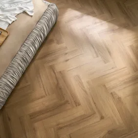Klijuojamos vinilinės grindys eglute Arbiton Amaron Herringbone Mineral Dryback DAS 229 Rochester Oak